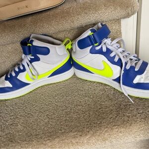 Nike Kids White and Blue Sneakers with Neon Accents